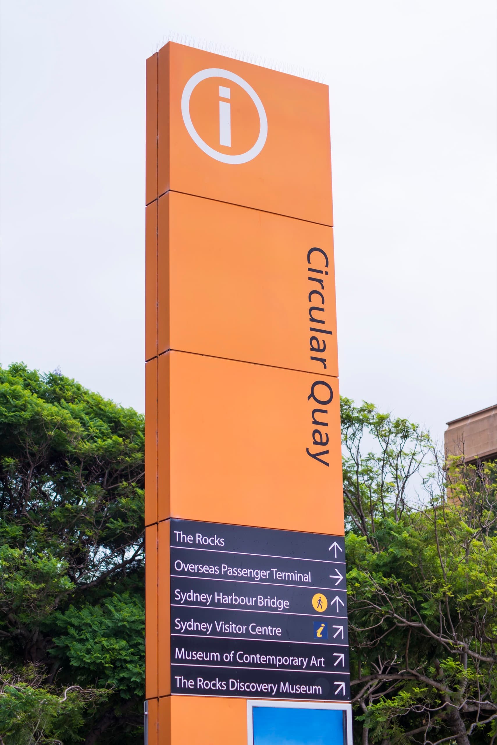 Digital wayfinding for drivers approaching a parking facility.